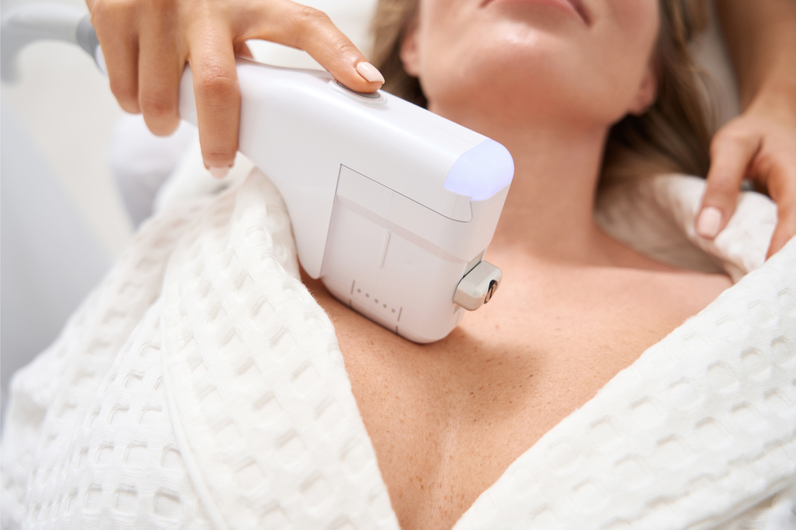 ComplexCity Wellness Club Facials, Skin & Body Treatments in Hallandale Carbon laser treatment for decolletage 1
